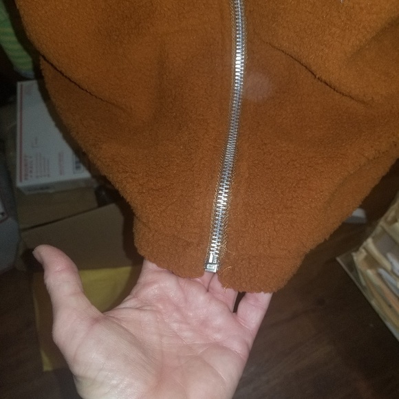 Warm cozy simple sweater - Picture 6 of 8